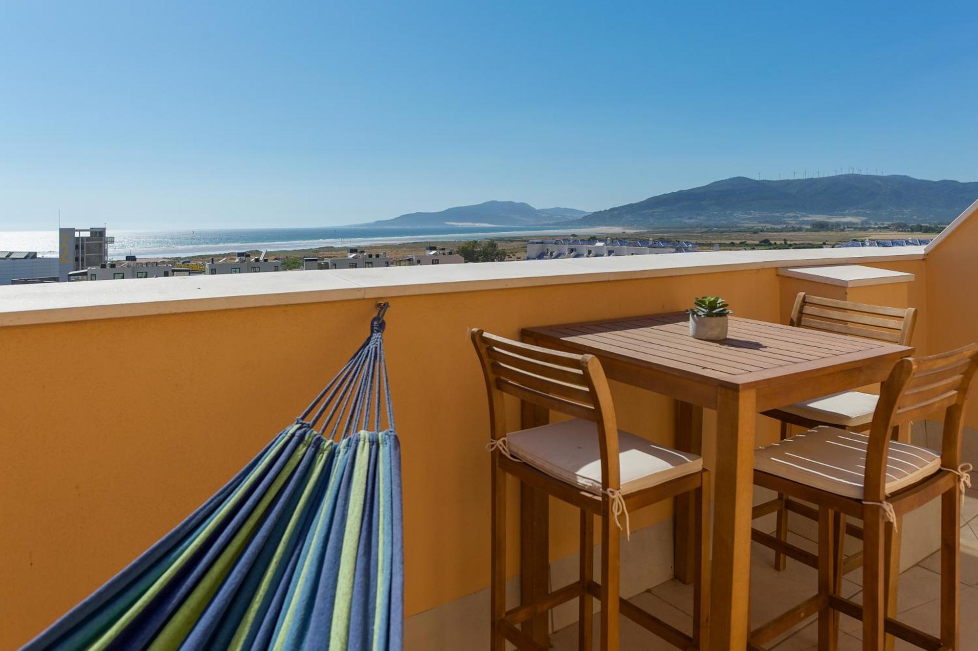 Deja Blue - Tarifa Rent Modern Penthouse Apartment Luaran gambar